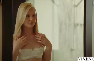 XXX Nonno film di trans italiani apre il culo di una giovane fata