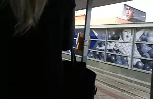 XXX Pulcini felici pioggia battente sulle persone in videoporno trans italiani un video composito