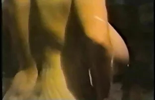 XXX Sesso con due ragazzi video trans gratis italiani alla fermata dell'autobus