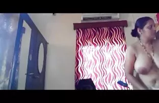XXX LATTE gambe lunghe. Bellissimo salto della sua filmati trans italiani figa su un cazzo duro