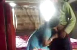 XXX Una giovane ragazza rende felice video amatoriali italiani trans un vecchio
